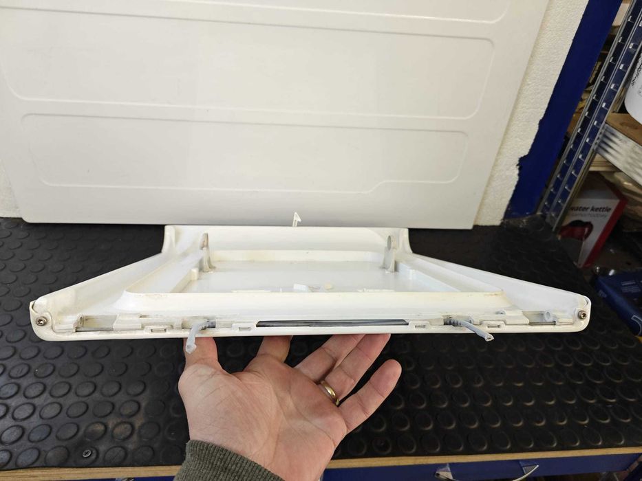 Hublou , usa , capac masina de spalat verticala Whirlpool seria AWE, cioc mobil /R8