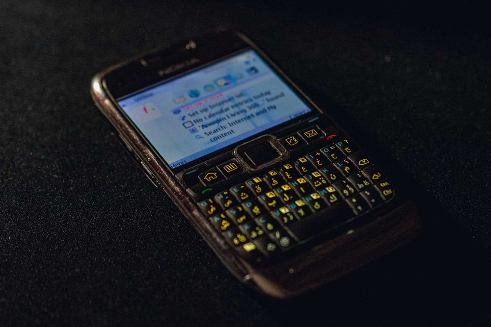 Vand Nokia E71 - Telefon Retro