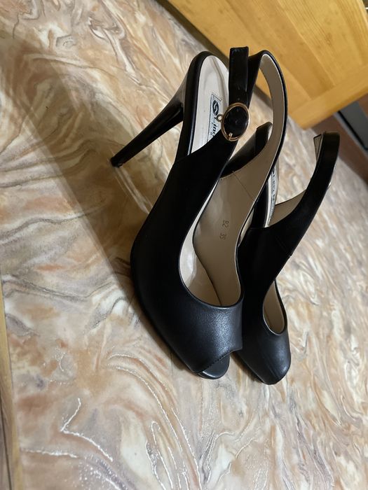 Туфли на шпильке