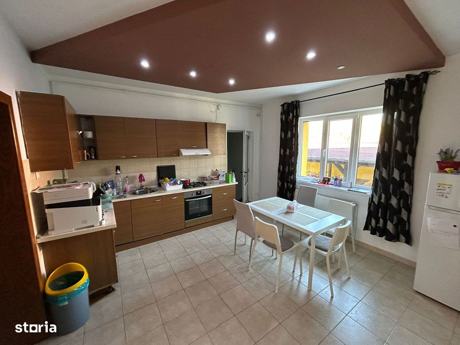 Casa individuala de inchiriat | 300 mp utili - 1000 teren