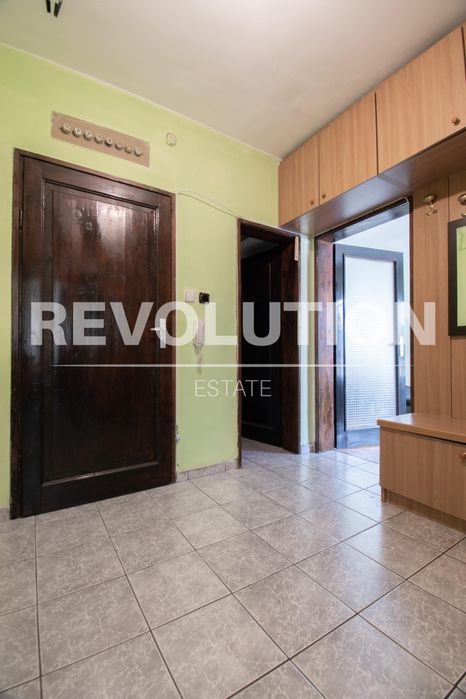 Дава се под наем Едностаен апартамент в София, Люлин 10 - 50 кв.м за 378.93 € - Снимка #2