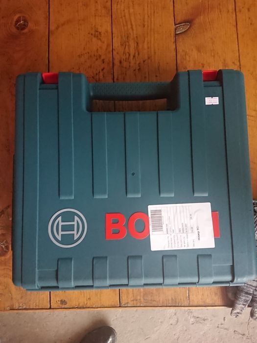 Перфоратор Bosch почти новый