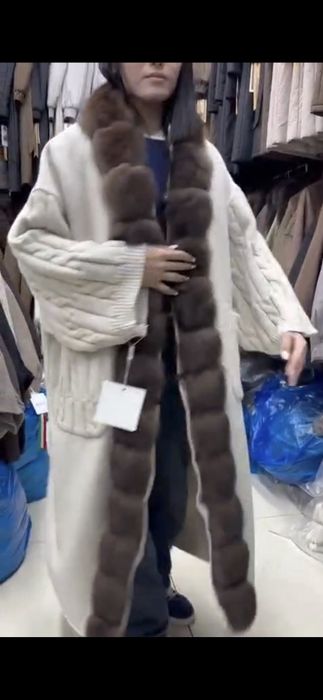 Продам кардиган пальто  с мехом