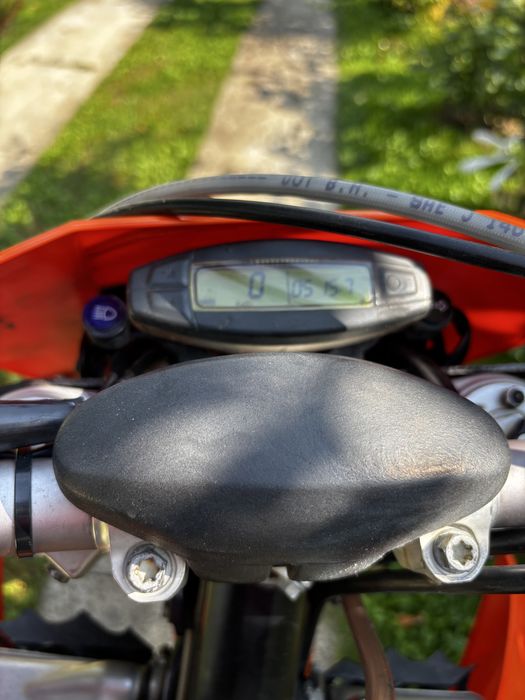 KTM 250 EXC-F (Model 2011) – Înmatriculată, acte în regulă, stare foarte bună