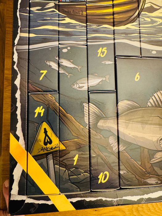 Коледен рибарски календар с примамки воблери силикони