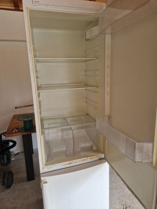 Frigider Electrolux