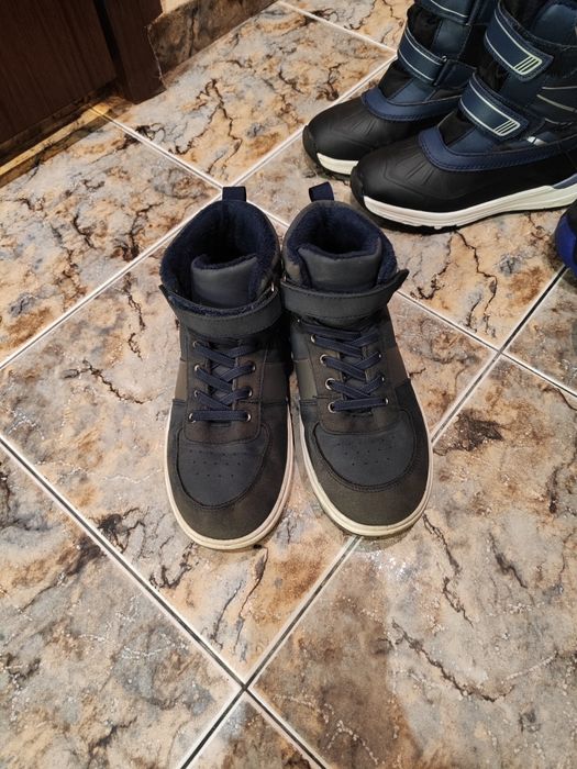 Апрески, боти и ботуши за дъжд