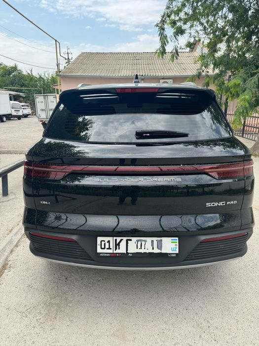 Продается BYD SONG PRO DM-i 3 позиция 110 км full.24.000$