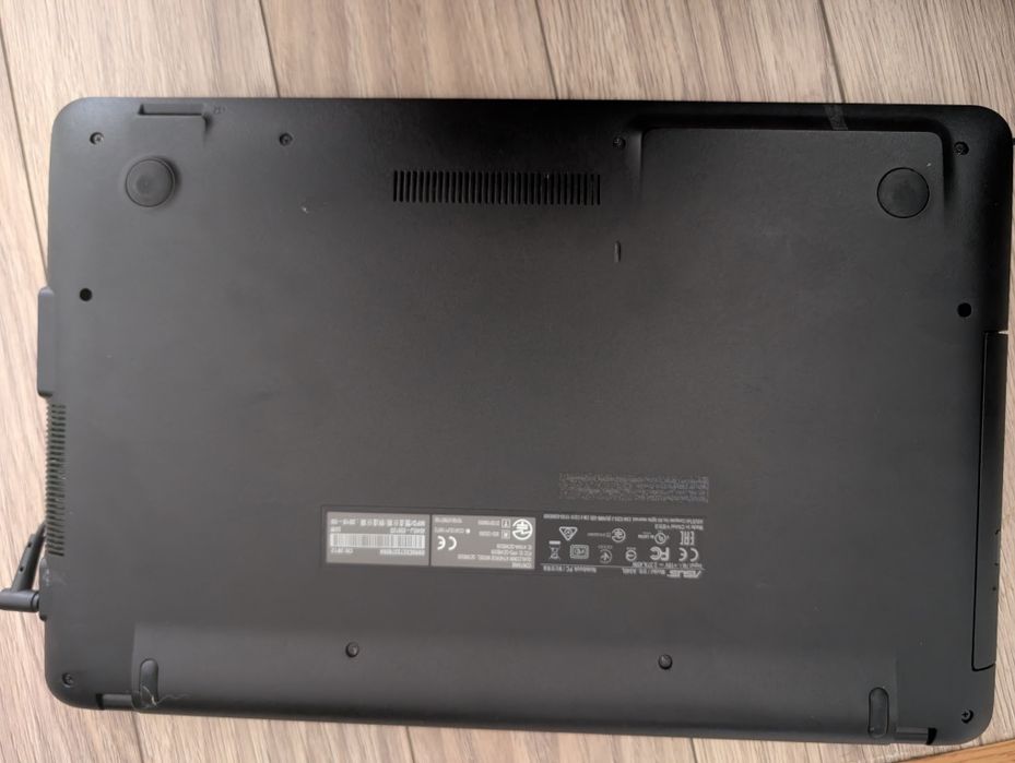 Laptop ASUS A540L