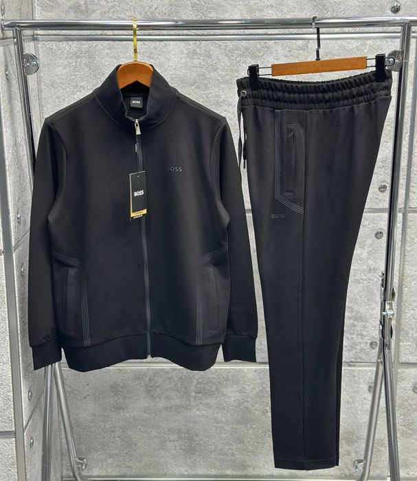 Oferta!! Trening barbati Boss,calitate luxury.Cititi va rog descrierea