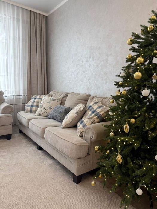 Диван Ashley бежевый