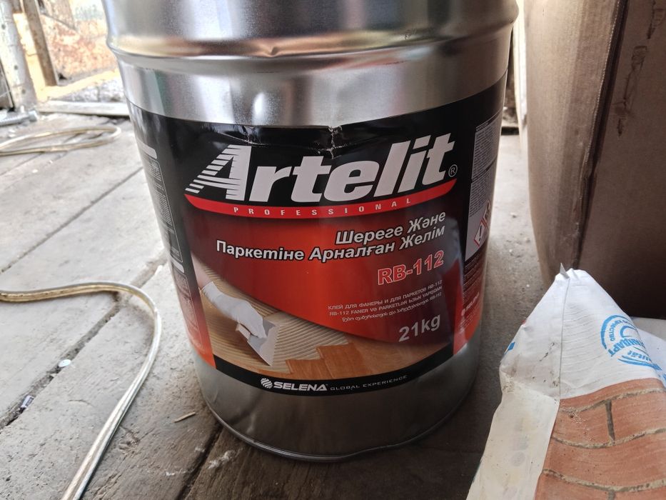 Продам клей и грунтовку