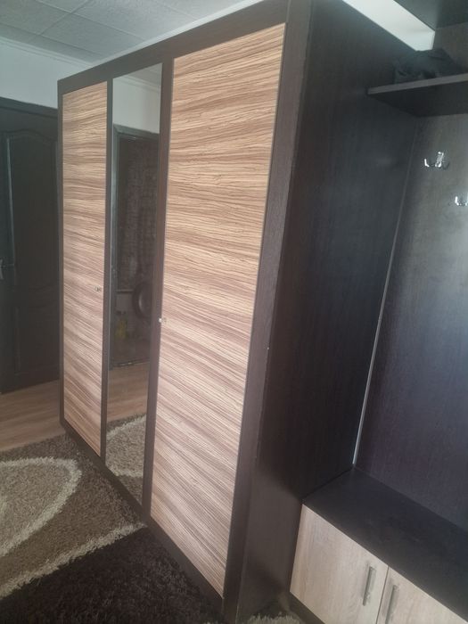 Продам прихожку и шкаф