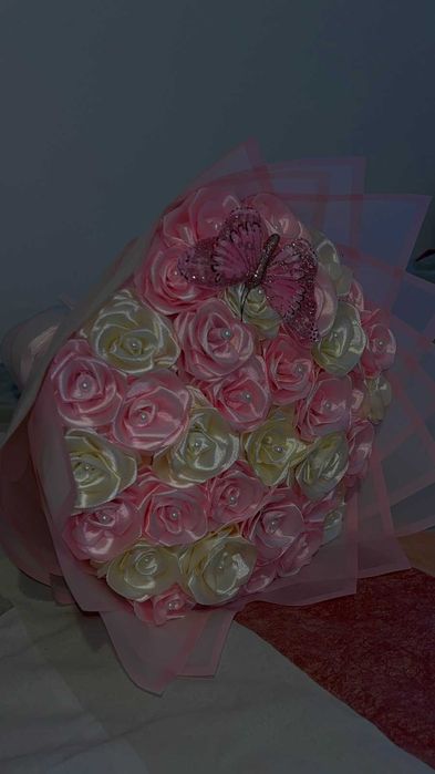 Вечни рози (сатенени) букети