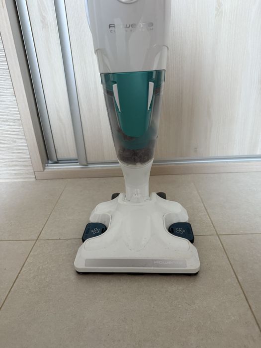 Se vinde Aspirator Rowenta Vertical cu Functie de Spalare cu Abur