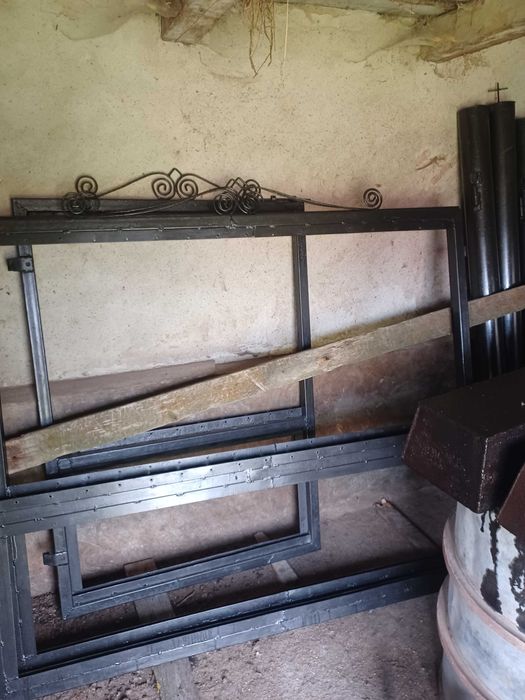 Poartă fier pentru grădină