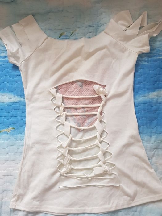 Футболка и джинсы