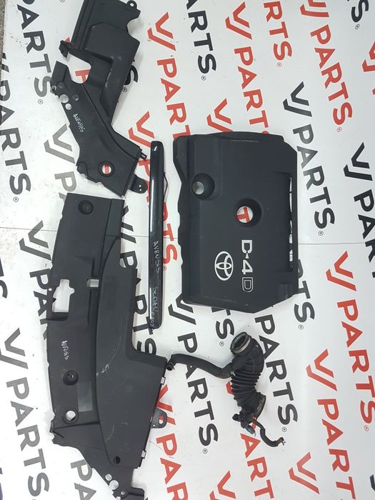 Toyota Avensis T25 sedan фарове стоп ГНП кори патерица