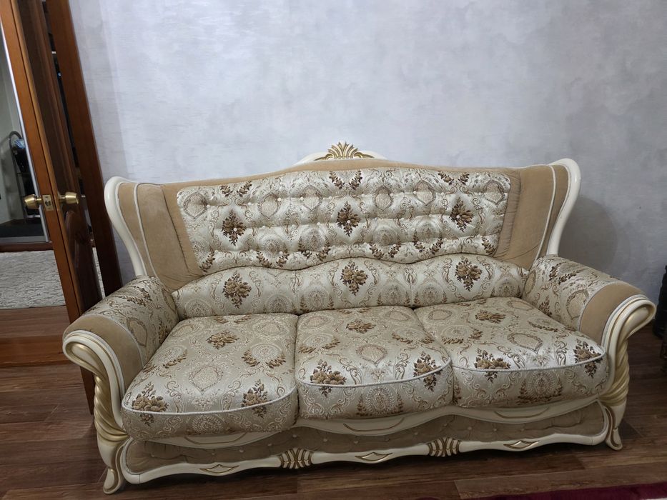 Продается Диван с креслом