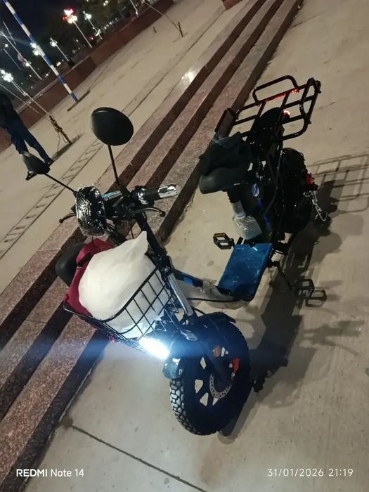 Elektron velosiped mopet