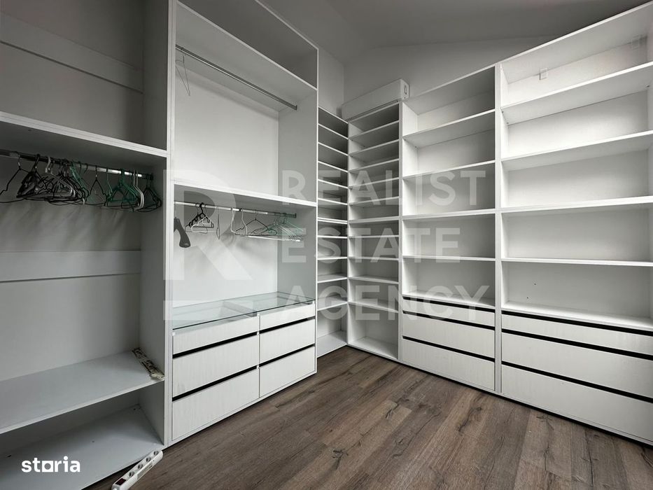 Închiriere, Apartament 2 camere + terasă+ loc de parcare