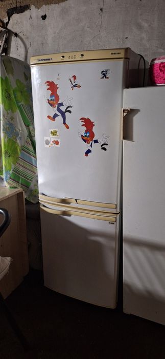 Продам холодильник