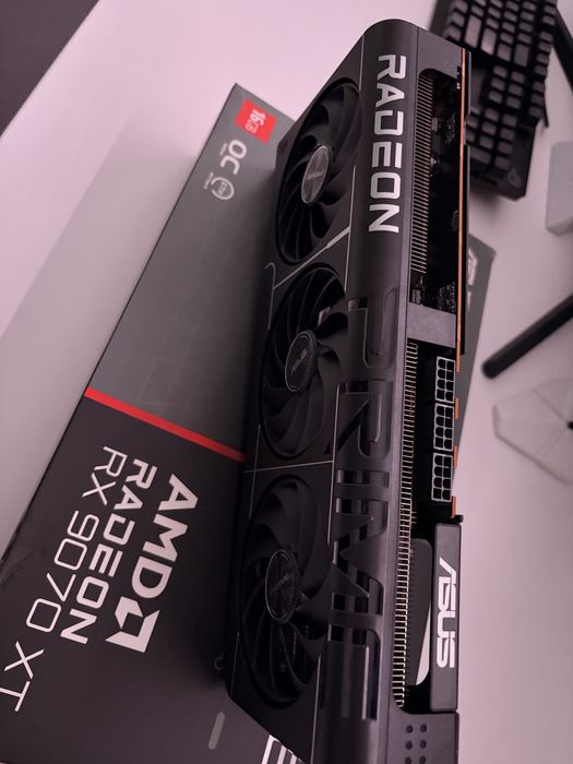 Nou Placă video Amd