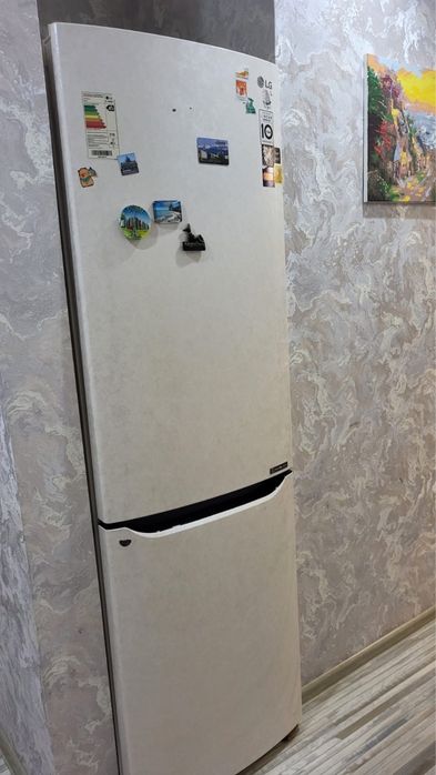Продам холодильник LG