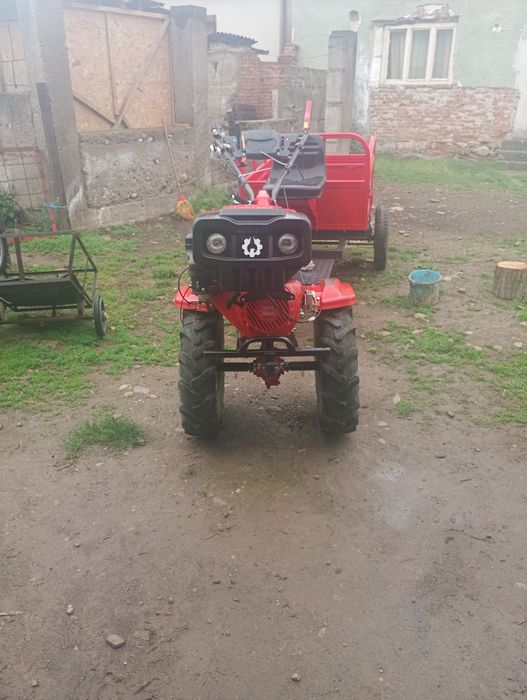 Vând motocultor nou
