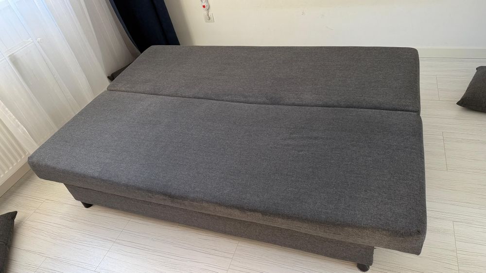 Canapea extensibila IKEA