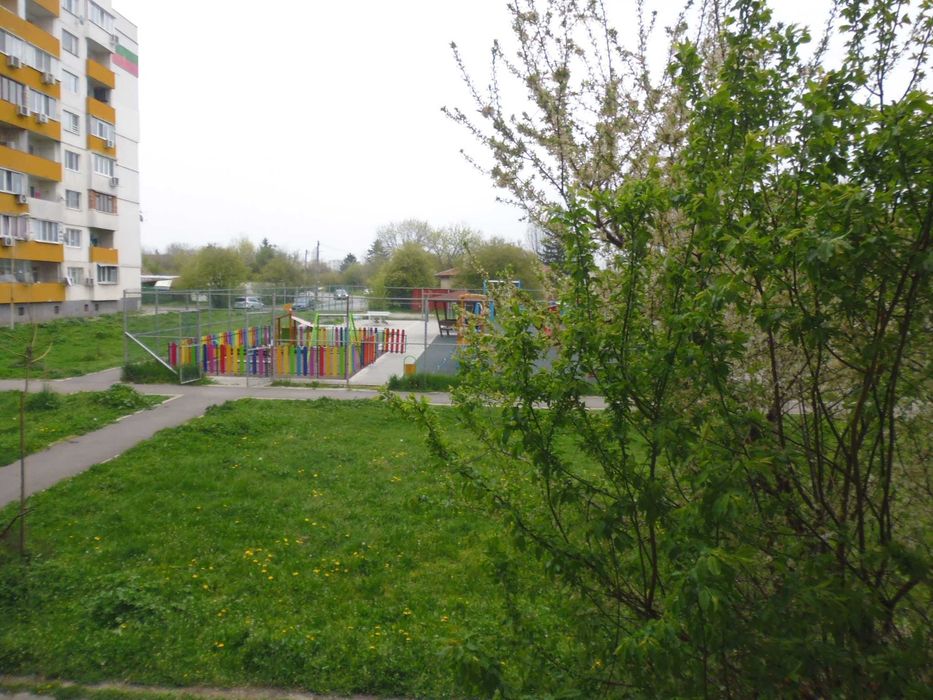 Четиристаен непреходен апартамент за продажба в ж.к. Модерно предградие,гр.София