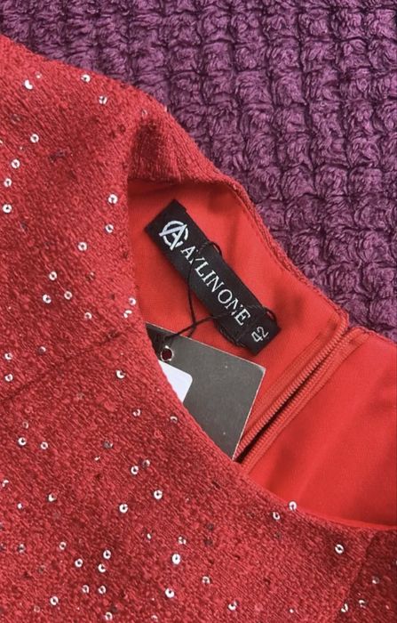 Платье на подростка яраое