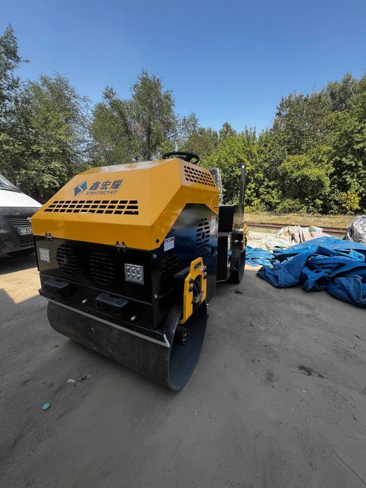 Каток вибро 2000кг