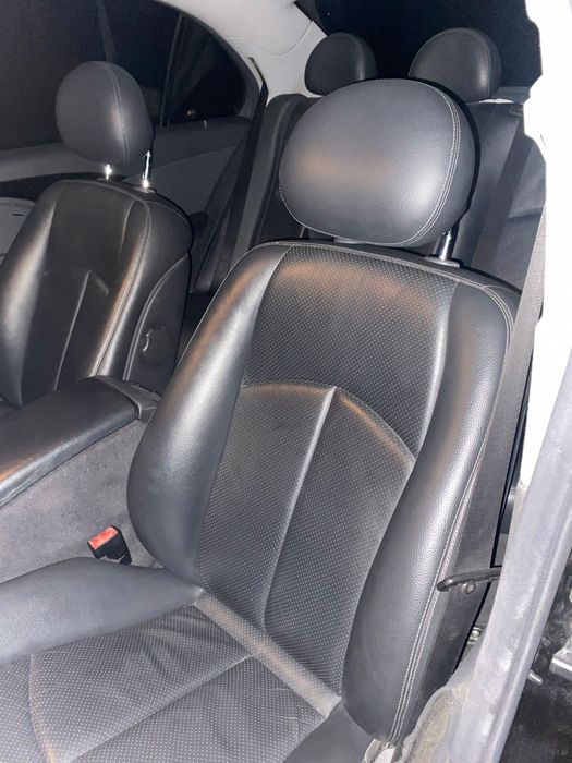 Vând Mercedes w211 2.2d