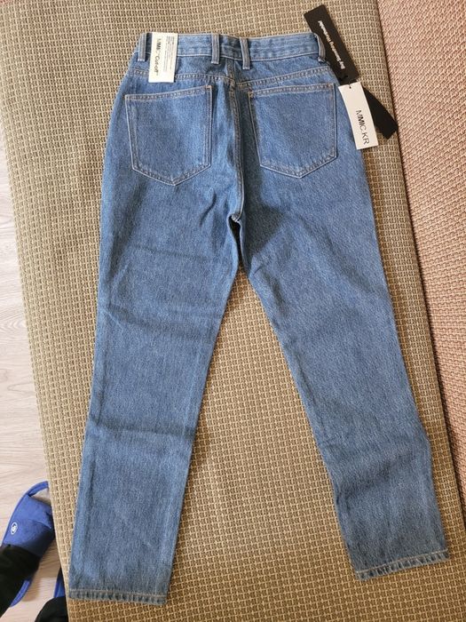 Продам женские джинсы.