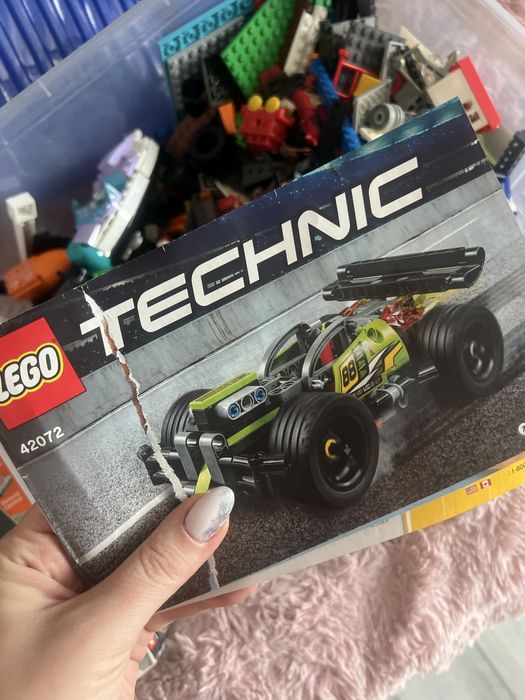 Продам несколько комалектов  lego