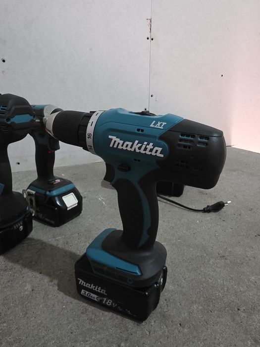 Vând set makita!