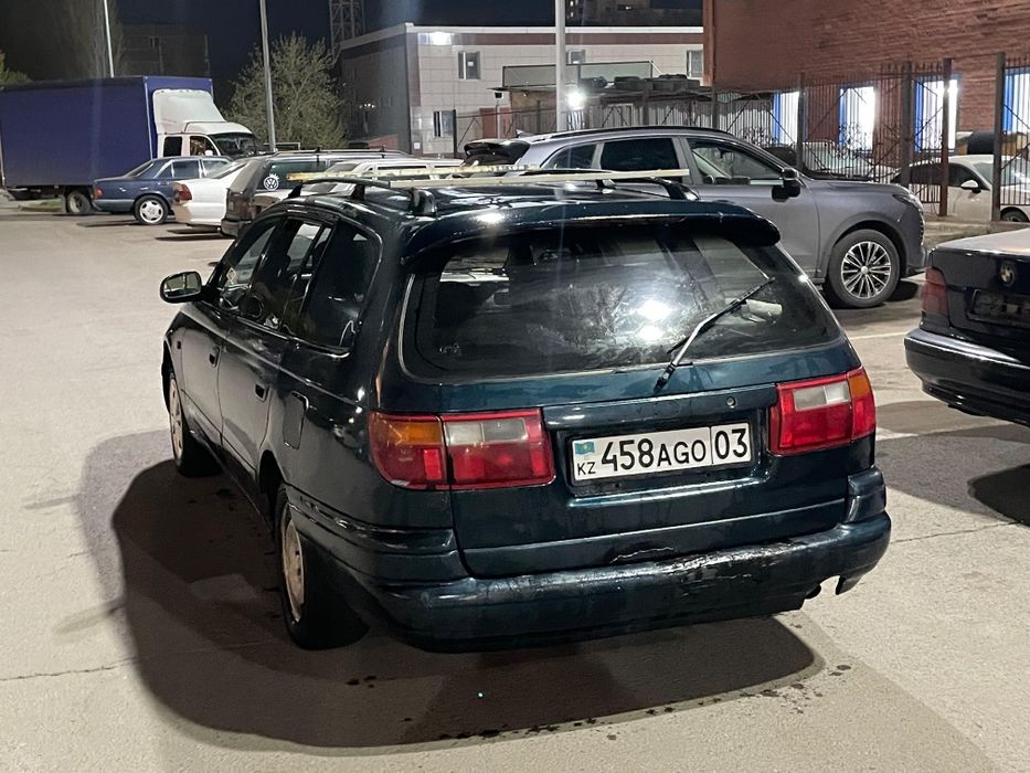 Toyota Carina E 1,6 МКПП универсал