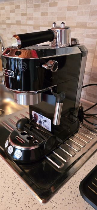 Кафе машина..Delonghi...Dedica..