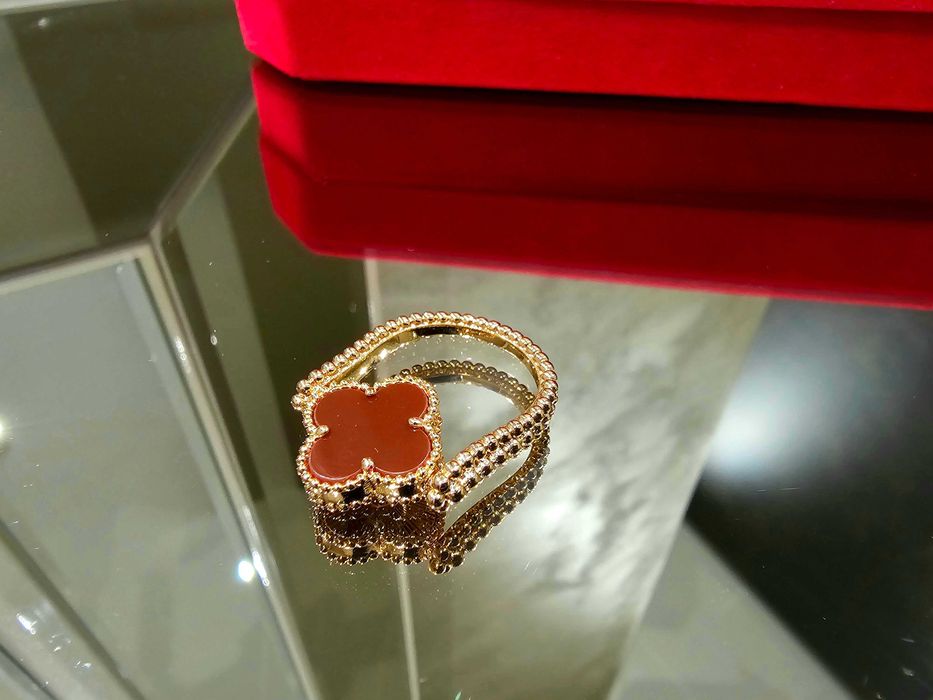 Van Cleef & Arpels VCA Rose Gold Reversible Alhambra Дамски Пръстен