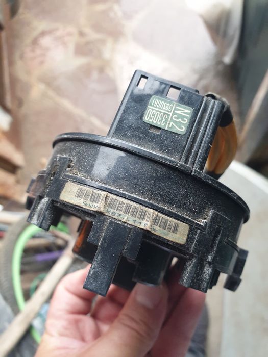 Продам шлейф руля для тойоты.