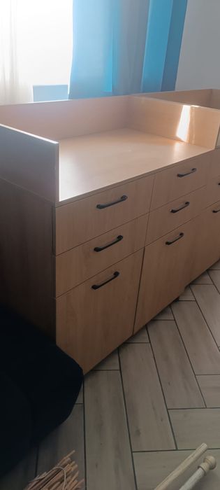 Мебель в хорошем количестве