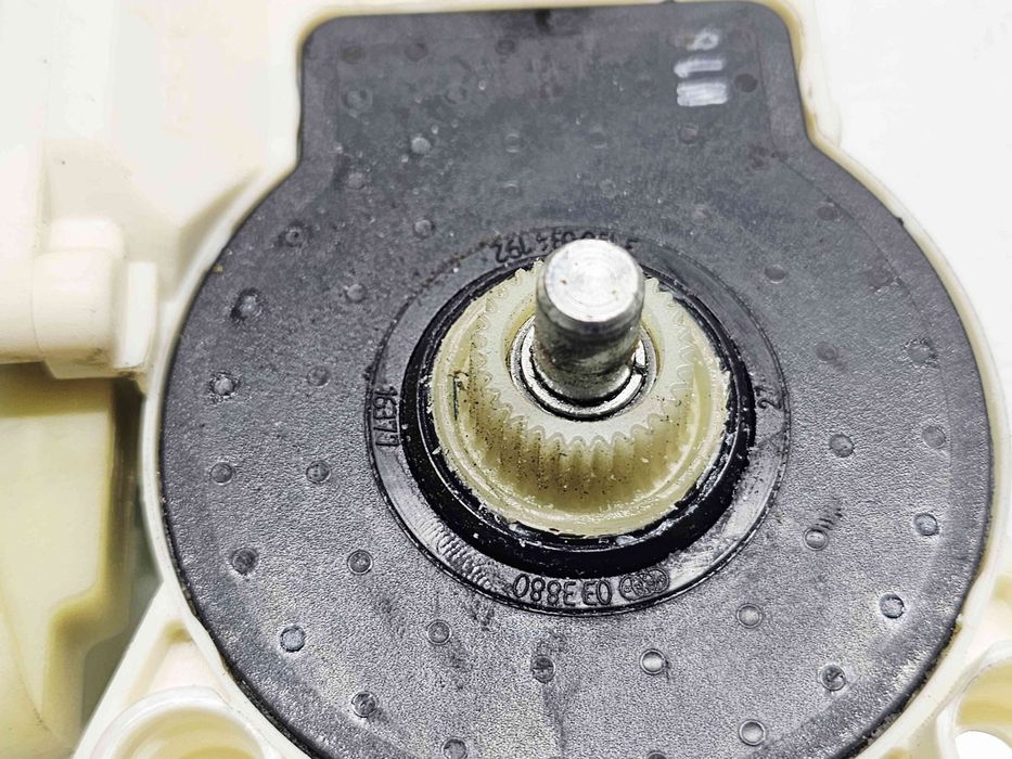 Motoras geam stanga fata Mercedes Clasa E (W211) [Fabr 2002-2009]