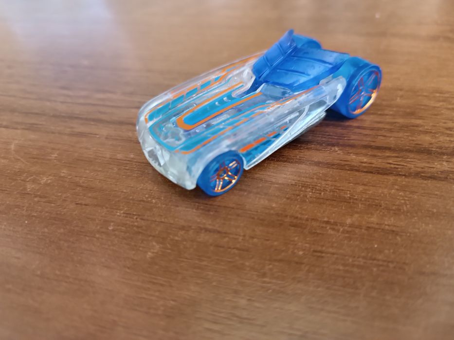 Hot wheels машинки