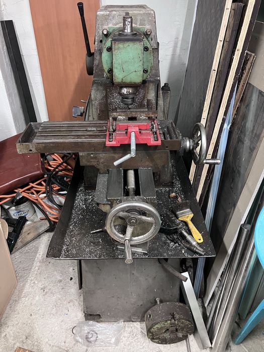 Малка компактна фреза