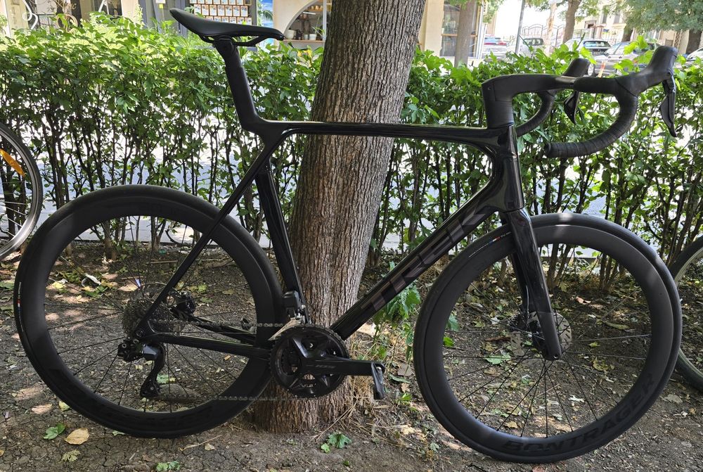 Trek Madone SL 6 Gen 8 състезателен шосеен карбонов велосипед