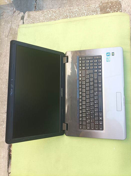 Laptop MD 98970 model p7624 i5 placa video dedicata 1gb cu 8 GB ram