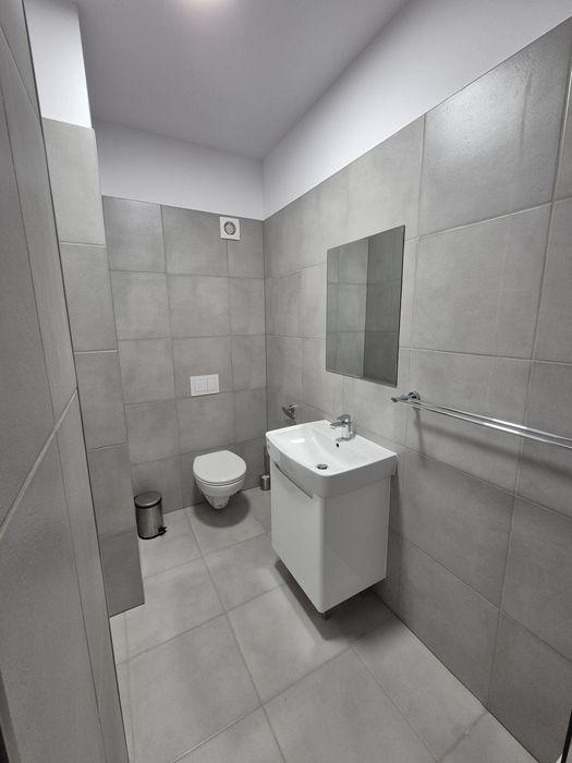 Proprietar inchiriez apartament si loc parcare campeador Torontalului Metro