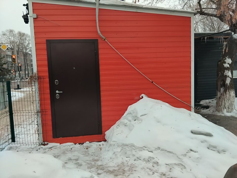 Продаётся действующий овощной павильон.