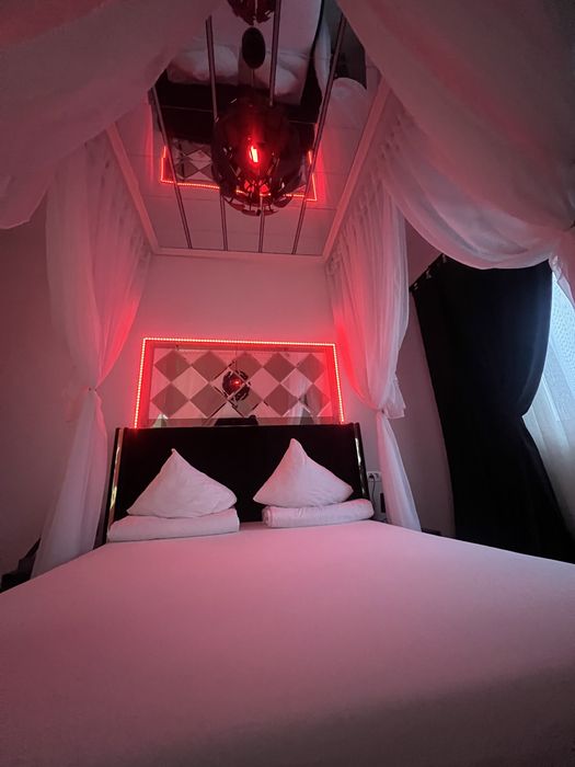 Inchiriez in regim hotelier apartament de LUX cu jacuzzi